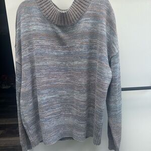 Evereve Blue and Gray Crew Neck Sweater